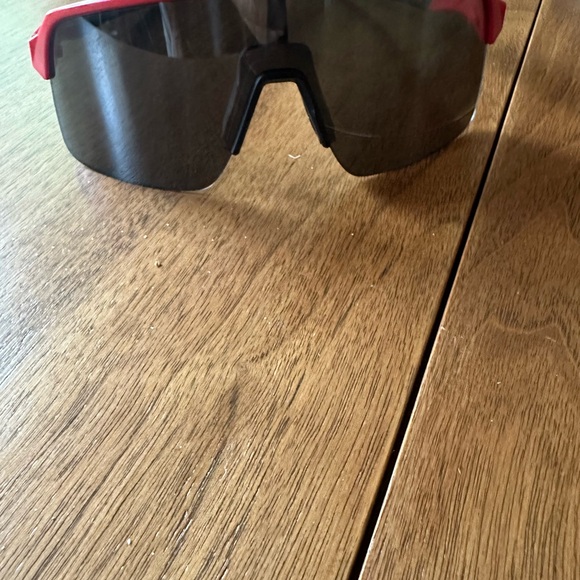 Oakley Sutro red sunglasses with gray lenses - Picture 4 of 9